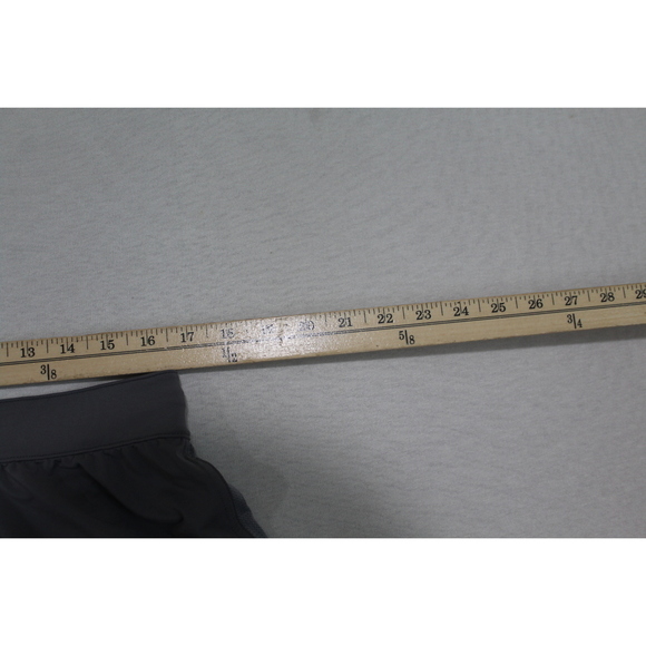 Under Armour Men Gray Active Shorts Running Size 34 - Picture 7 of 8